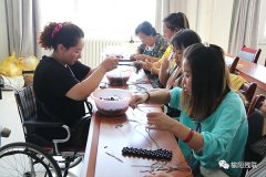 榆阳区残联举办残疾人“汽车坐垫编织”技能培
