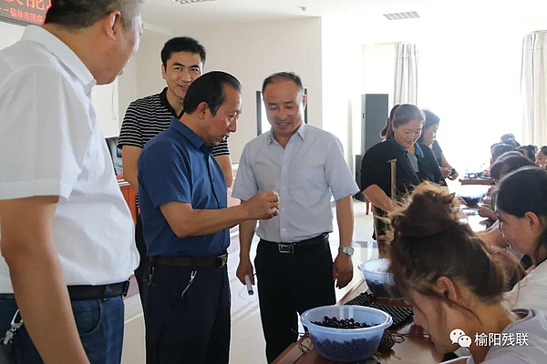 榆阳区残联举办残疾人“汽车坐垫编织”技能培