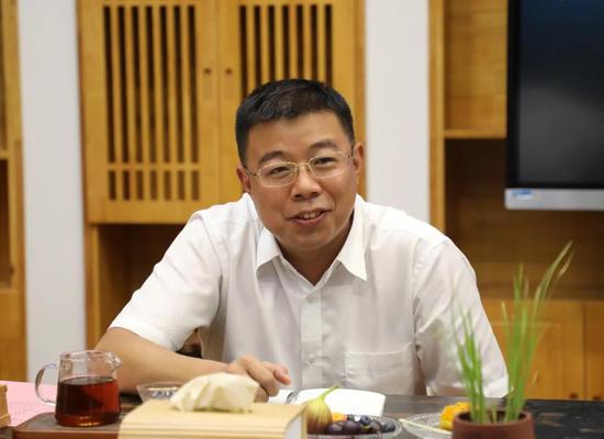 邹平市委与民营企业家相约“e盏茶事·中国铝谷站”谈心交流