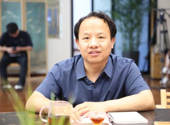 邹平市委与民营企业家相约“e盏茶事·中国铝谷站”谈心交流