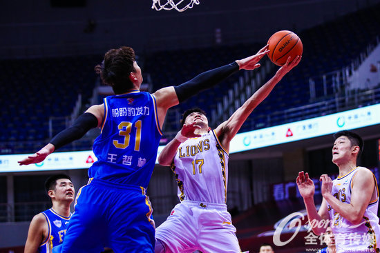 CBA诞生“黑十二”奇迹 以下克上的福建队能走多