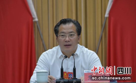 自贡市委书记范波讲话（余灵 供图）