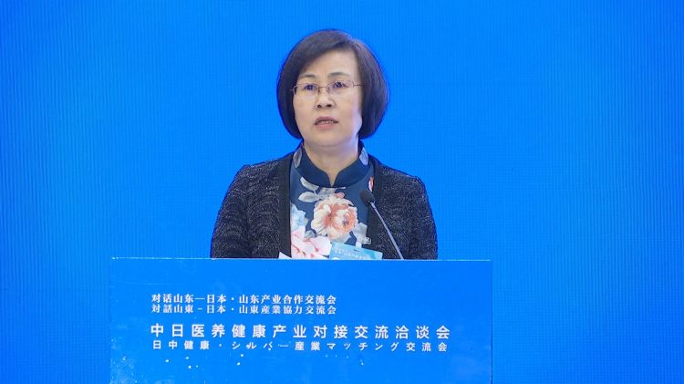 汐雁 講話.JPG