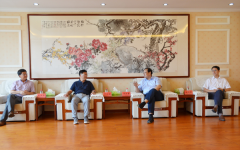 北京大学现代农业研究院首席科学家邓兴旺来潍坊学院调研交流