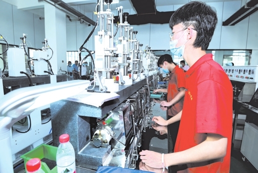 大抓工业抓大工业 荆州出台工业发展大比拼行动方案