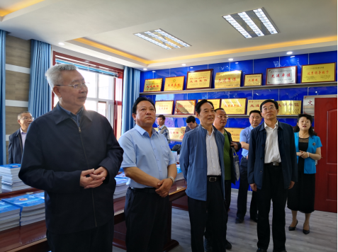 高检院咨询委员会调研组到贵德县院调研 指导司
