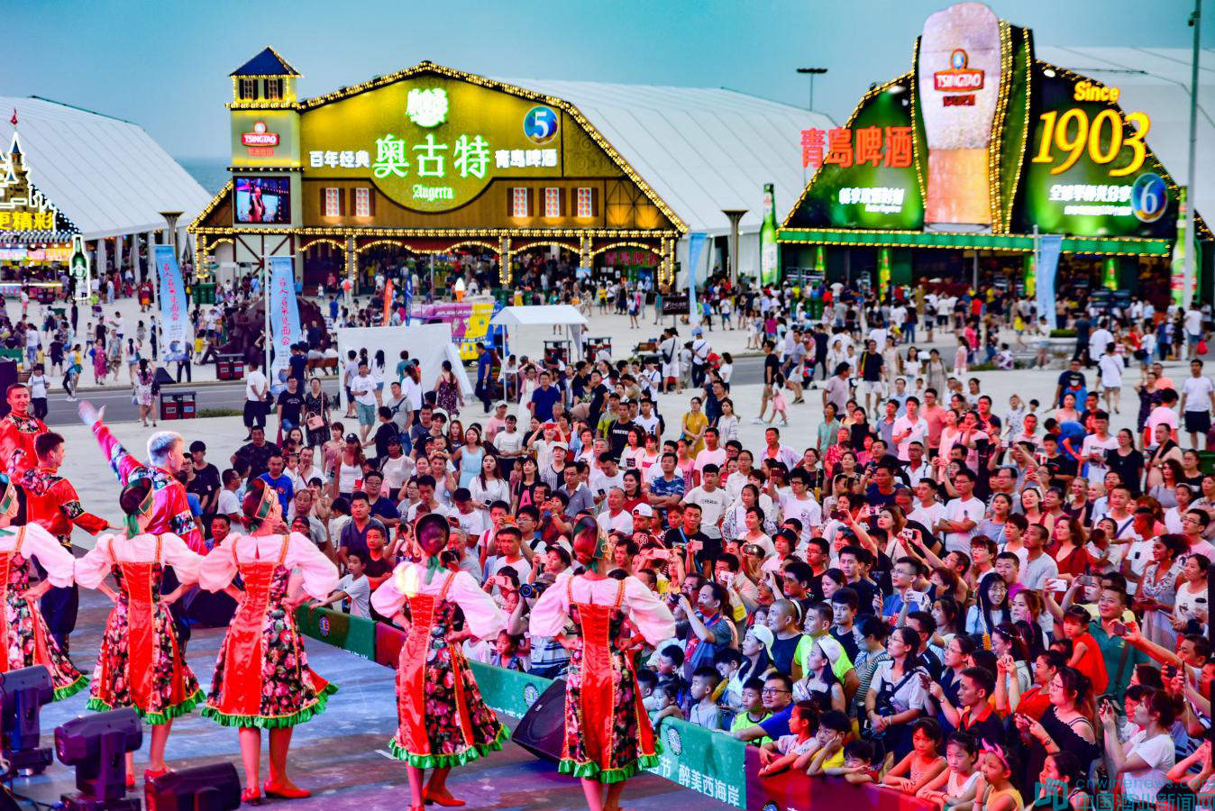品牌价值突破1792亿元，连续17年行业夺冠丨《华