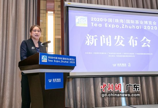 中国茶叶流通协会副会长姚静波致辞。陆绍龙摄 