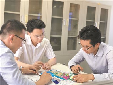 首批在广州担任公职的港澳年轻人在忙些什么？
