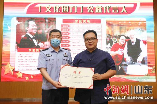 青年歌唱家李鳌将担任“文化国门”推广公益代言人。钱程 摄