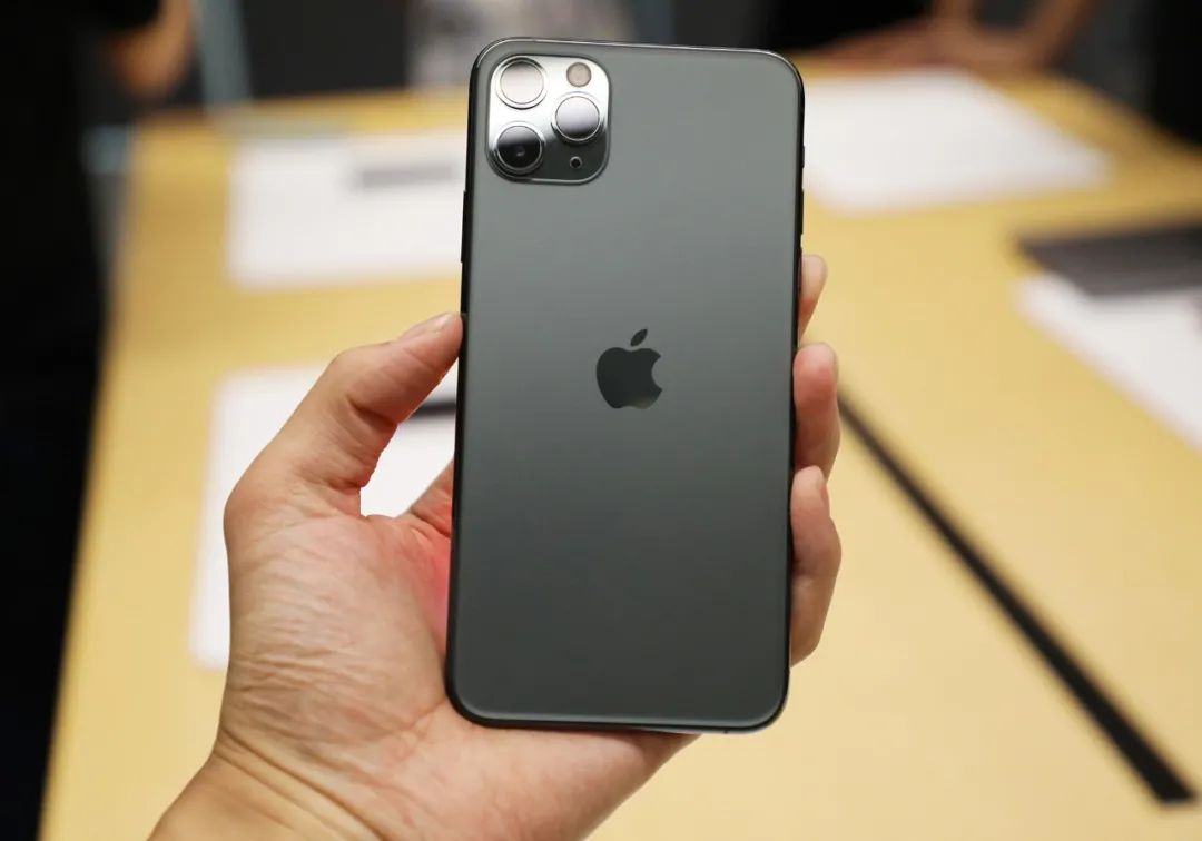 iPhone与微信“二选一”？美媒开始担心苹果了！