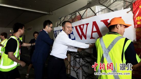 邝远平获评2020中国抗“疫”致敬品牌人物