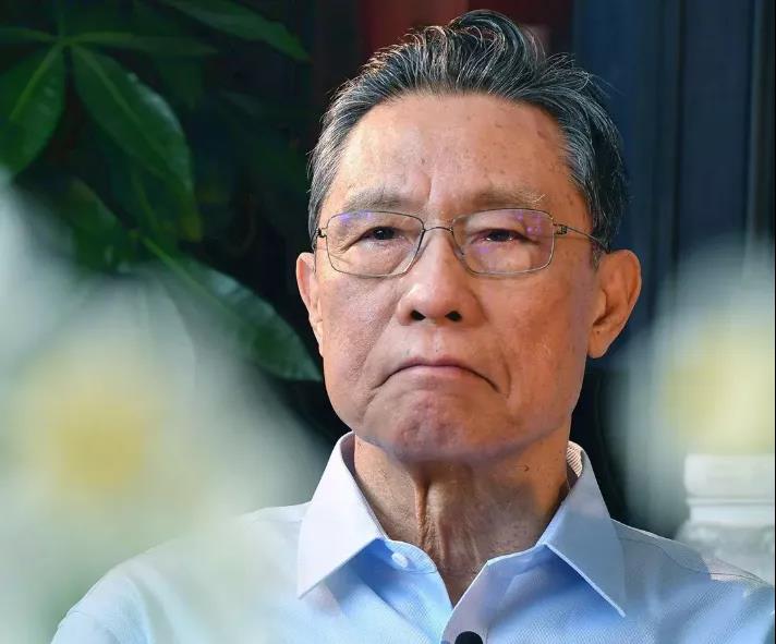 钟南山被授予“共和国勋章”，张伯礼张定宇陈