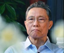 钟南山被授予“共和国勋章”，张伯礼张定宇陈