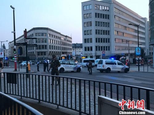 比利时布鲁塞尔中央火车站爆炸 一嫌犯被开枪击中