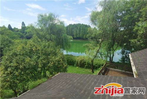 杭州豪宅吴昊 宋城地中海湖景别墅出售，带庭院