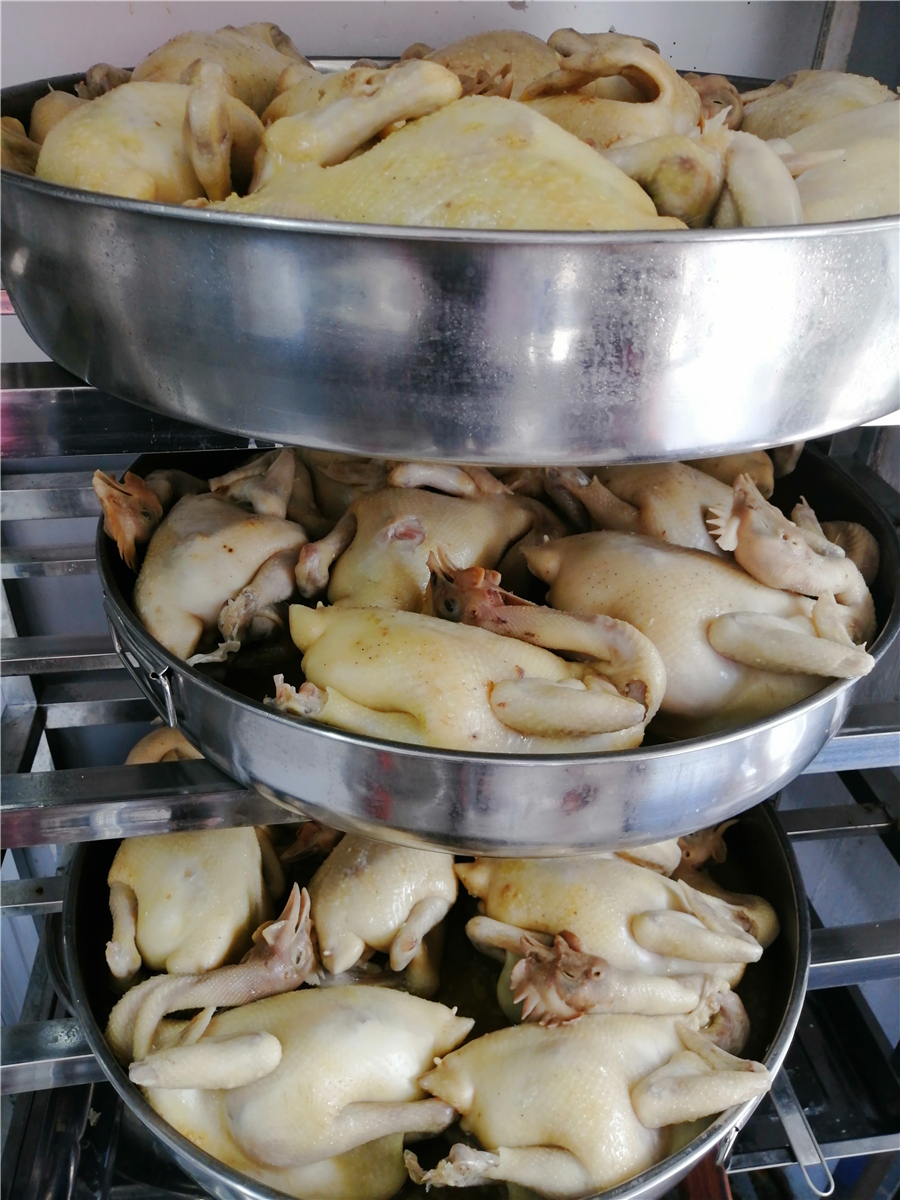 一道远古传统特色菜肴 岭头凰竹盐鸡既养生又美