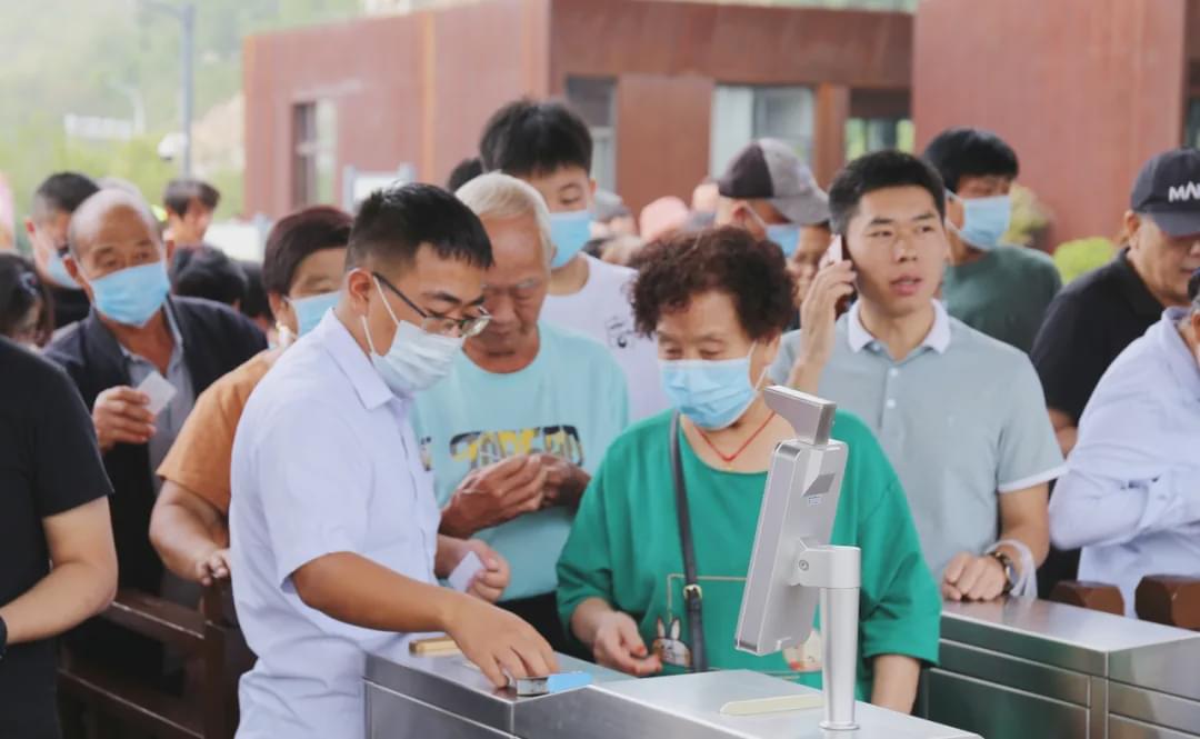 红旗渠 | 惠民政策备受热捧 游客接待量持续攀升