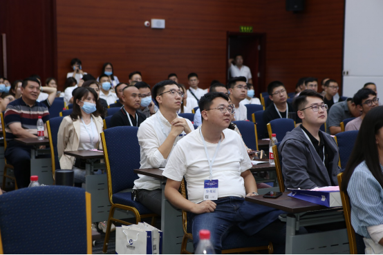 科技赋能！易搜集团亮相第六届（济南）电商博览会直播电商基地发展论坛