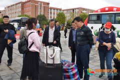 <b>江西科技师范大学喜迎2020级新生入学</b>