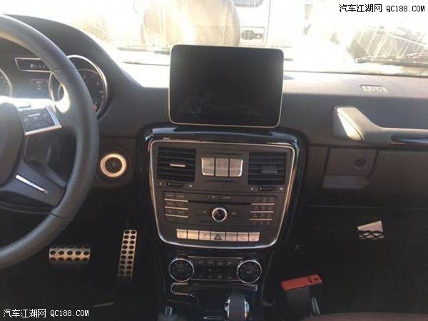 奔驰G350欧规版白/棕天窗18轮配置解析