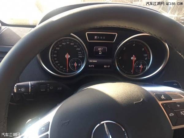 奔驰G350欧规版白/棕天窗18轮配置解析