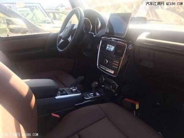 奔驰G350欧规版白/棕天窗18轮配置解析