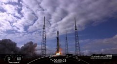 单次发射卫星数创纪录，SpaceX一箭143星